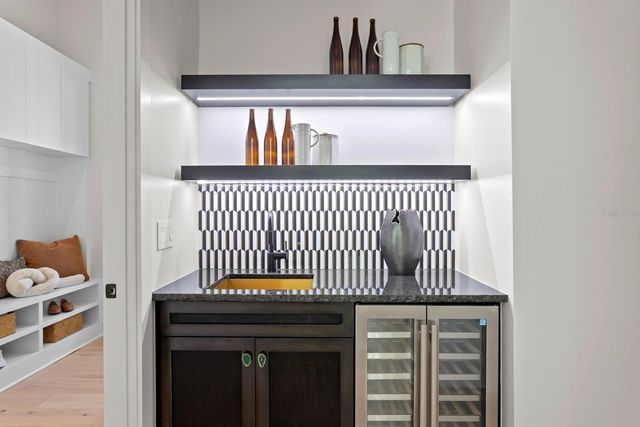 4305 W ZELAR STREET, Tampa, FL 33629