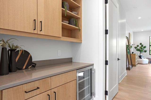 4305 W ZELAR STREET, Tampa, FL 33629