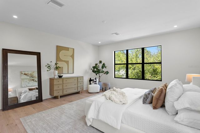 4305 W ZELAR STREET, Tampa, FL 33629