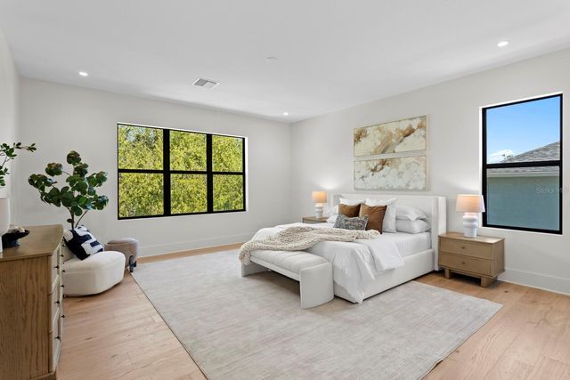 4305 W ZELAR STREET, Tampa, FL 33629