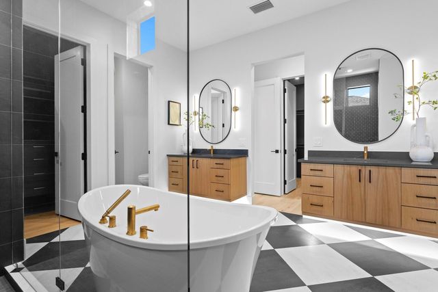 4305 W ZELAR STREET, Tampa, FL 33629