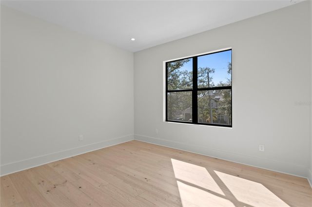 4305 W ZELAR STREET, Tampa, FL 33629