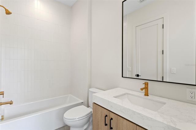 4305 W ZELAR STREET, Tampa, FL 33629