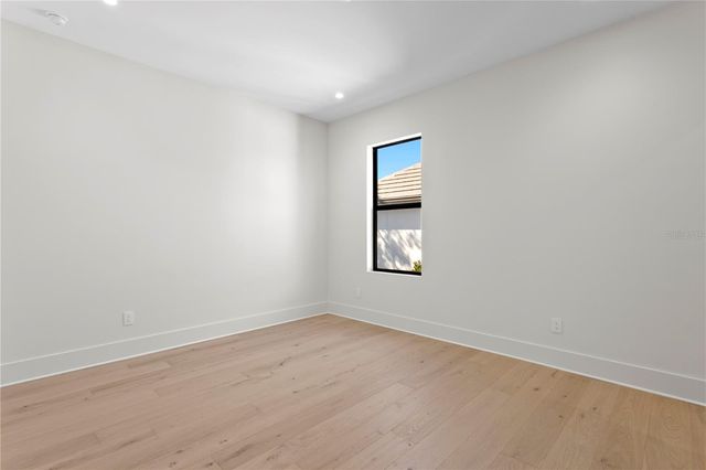 4305 W ZELAR STREET, Tampa, FL 33629