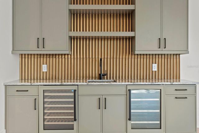 4305 W ZELAR STREET, Tampa, FL 33629