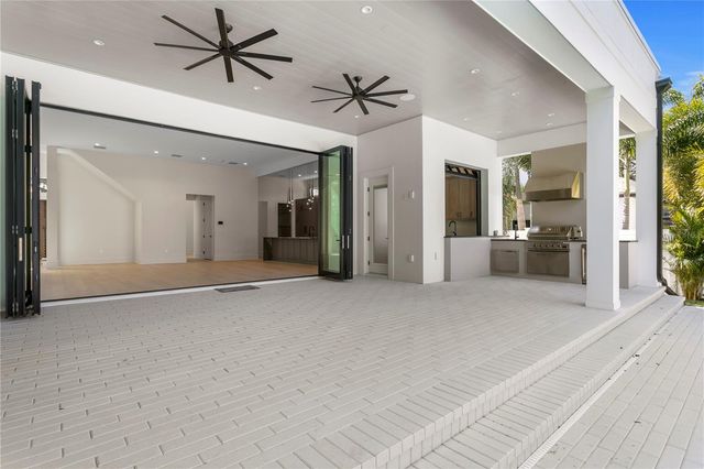 4305 W ZELAR STREET, Tampa, FL 33629