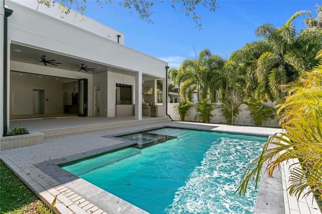 4305 W ZELAR STREET, Tampa, FL 33629