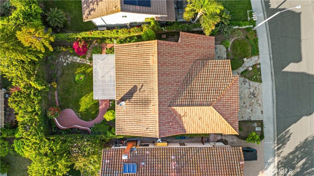 property-img