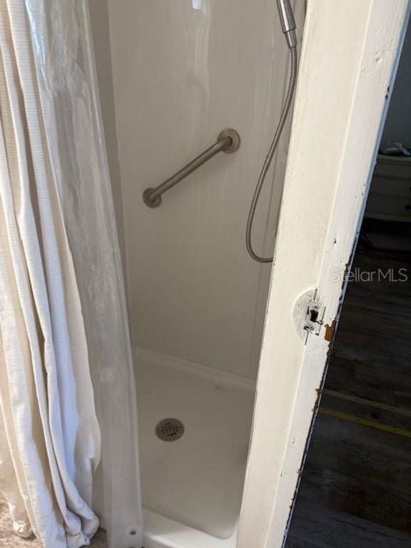 Image 8 of property listing at 620 49TH AVENUE W, Bradenton, FL 34207