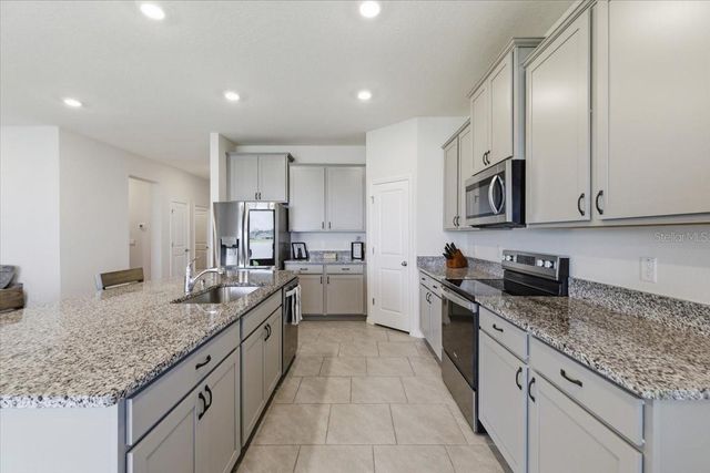 1413 TROPICAL OASIS AVENUE, Plant City, FL 33565