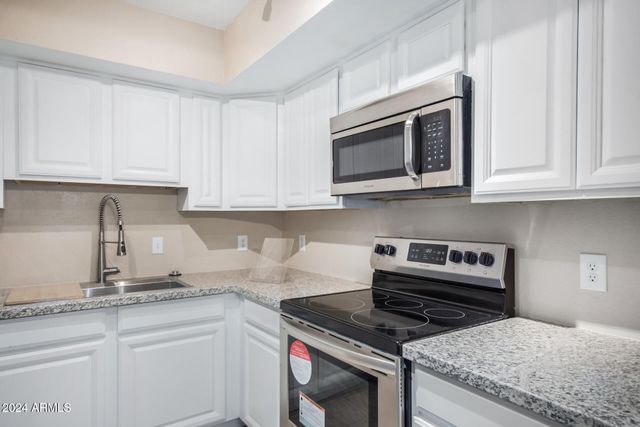 1340 N RECKER Road 256, Mesa, AZ 85205