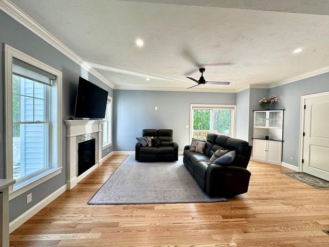 11 Millies Way 11, Sterling, MA 01564