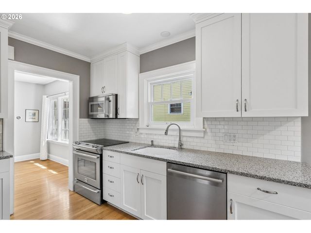 7703 Se 32nd Ave, Portland, OR 97202