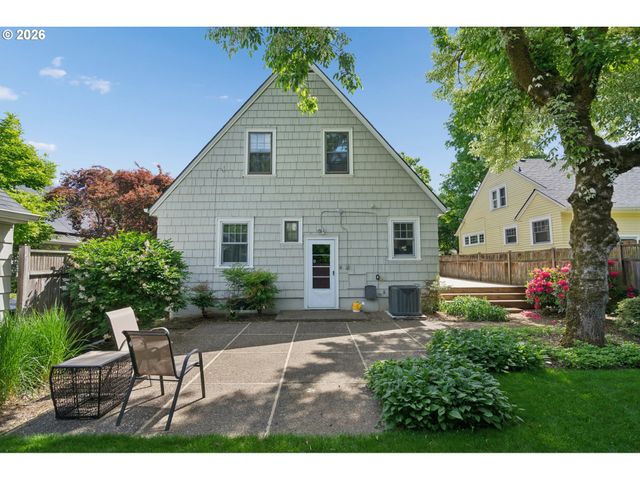7703 Se 32nd Ave, Portland, OR 97202