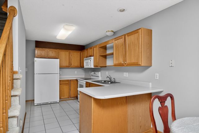 6855 Woodland Avenue 912, West Des Moines, IA 50266