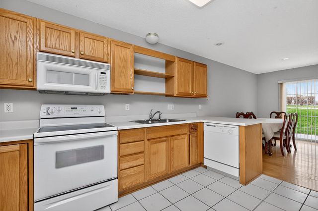 6855 Woodland Avenue 912, West Des Moines, IA 50266