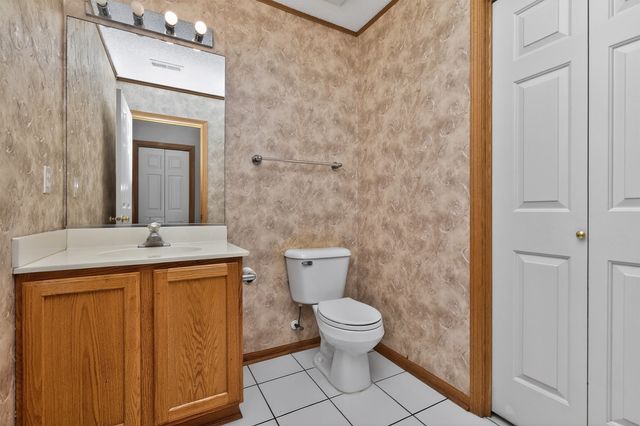 6855 Woodland Avenue 912, West Des Moines, IA 50266