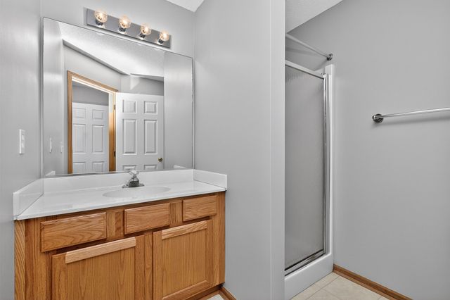 6855 Woodland Avenue 912, West Des Moines, IA 50266