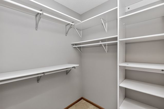 6855 Woodland Avenue 912, West Des Moines, IA 50266