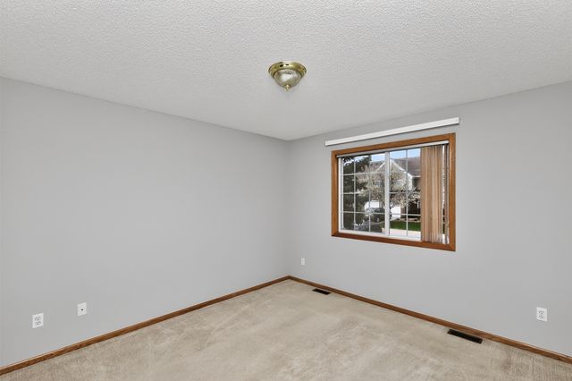 6855 Woodland Avenue 912, West Des Moines, IA 50266