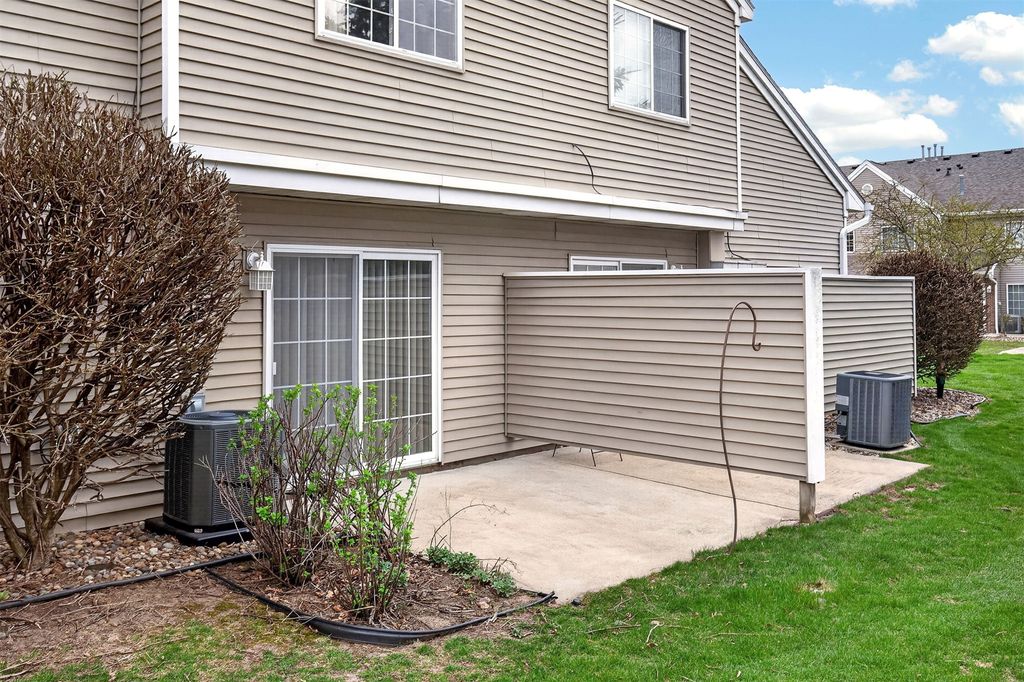 6855 Woodland Avenue 912, West Des Moines, IA 50266