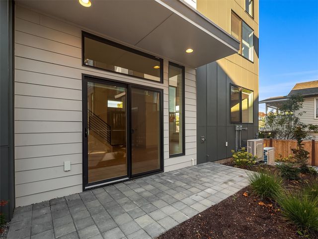 3003 S Dakota Street, Seattle, WA 98108