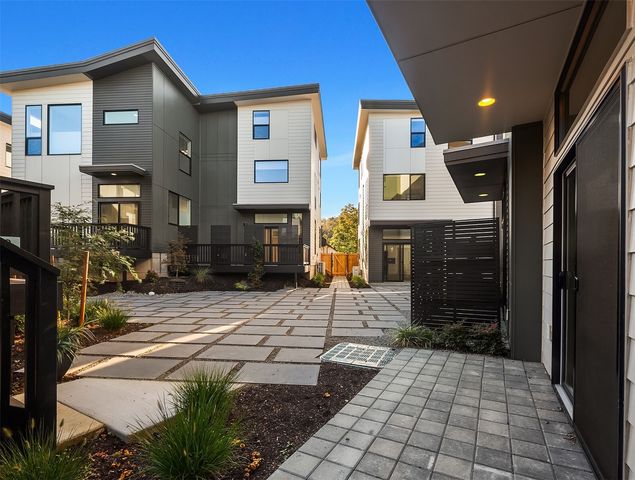 3003 S Dakota Street, Seattle, WA 98108