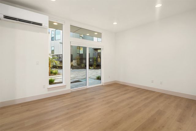 3003 S Dakota Street, Seattle, WA 98108