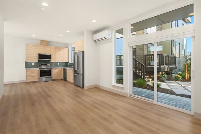 3003 S Dakota Street, Seattle, WA 98108