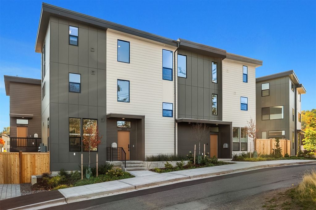 3003 S Dakota Street, Seattle, WA 98108