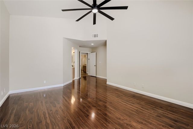 9404 Shipboard Court, Las Vegas, NV 89117