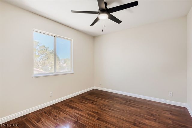 9404 Shipboard Court, Las Vegas, NV 89117