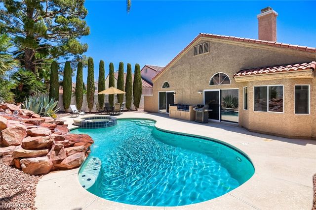 9404 Shipboard Court, Las Vegas, NV 89117