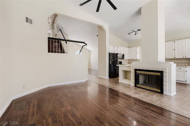 9404 Shipboard Court, Las Vegas, NV 89117