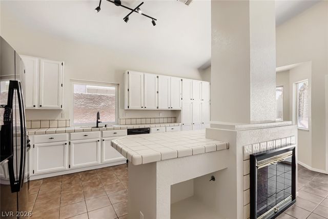 9404 Shipboard Court, Las Vegas, NV 89117