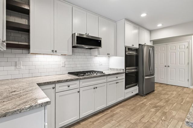 9021 WEIR ST, Manassas, VA 20110