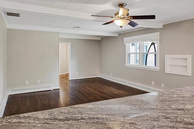 9021 WEIR ST, Manassas, VA 20110