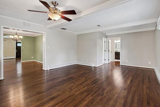 9021 WEIR ST, Manassas, VA 20110