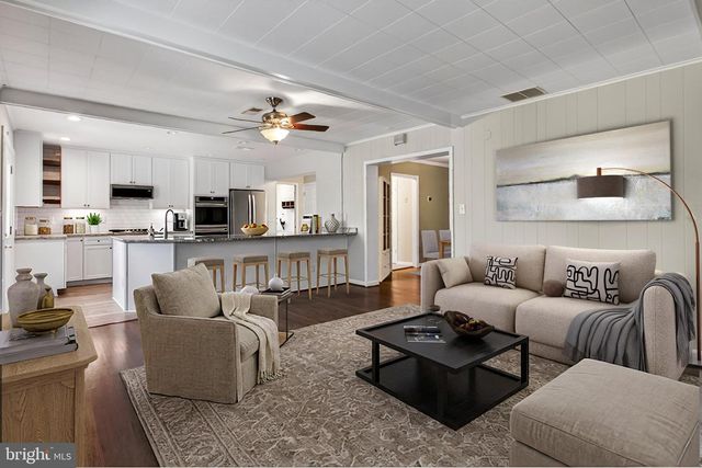 9021 WEIR ST, Manassas, VA 20110