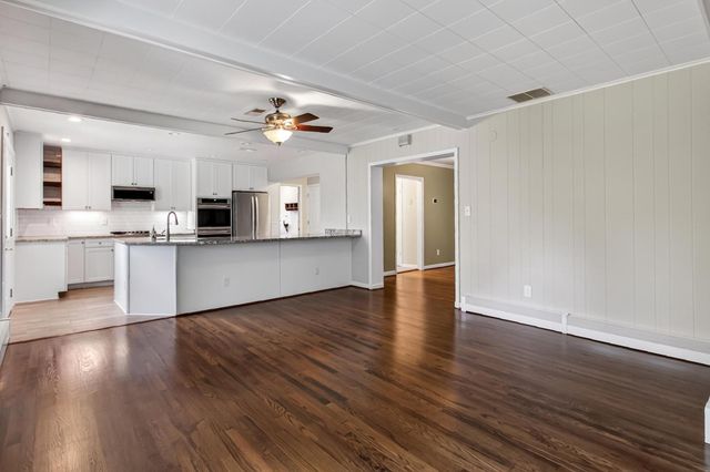 9021 WEIR ST, Manassas, VA 20110