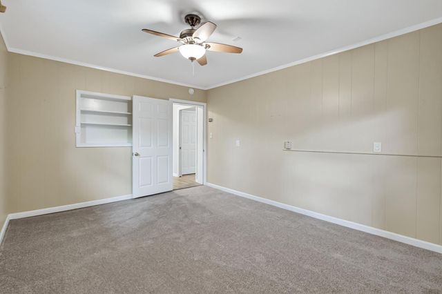 9021 WEIR ST, Manassas, VA 20110