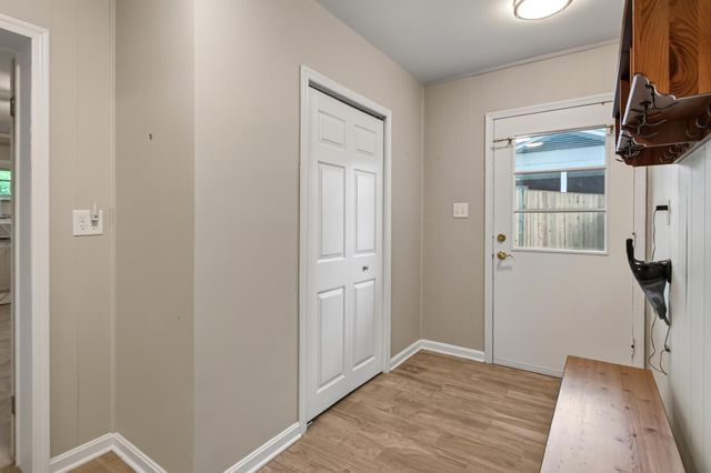 9021 WEIR ST, Manassas, VA 20110