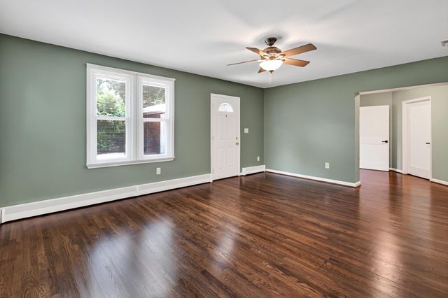 9021 WEIR ST, Manassas, VA 20110