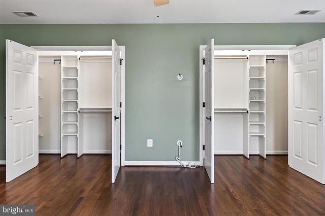 9021 WEIR ST, Manassas, VA 20110