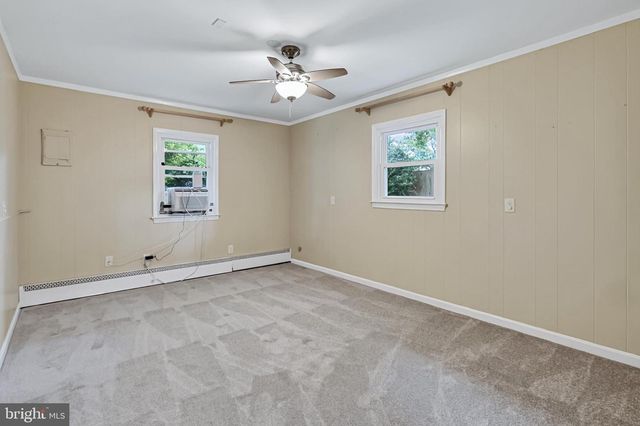 9021 WEIR ST, Manassas, VA 20110
