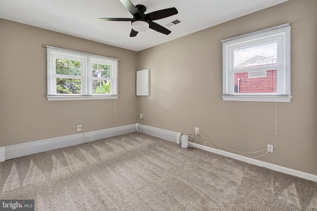 9021 WEIR ST, Manassas, VA 20110