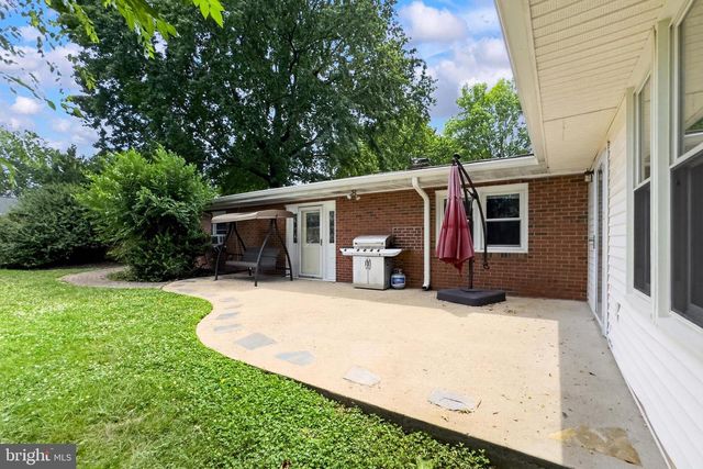 9021 WEIR ST, Manassas, VA 20110