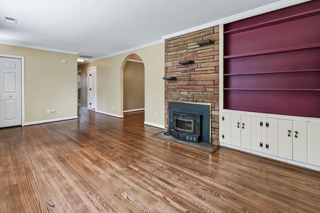 9021 WEIR ST, Manassas, VA 20110