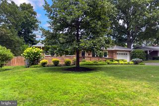 9021 WEIR ST, Manassas, VA 20110