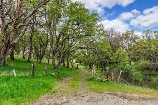 8785 Blackwell Road North Side, Central Point, OR 97502